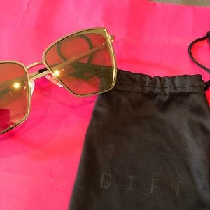 Diff Lil Becky sunnies